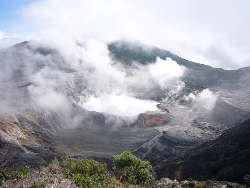 Вулкан Поас